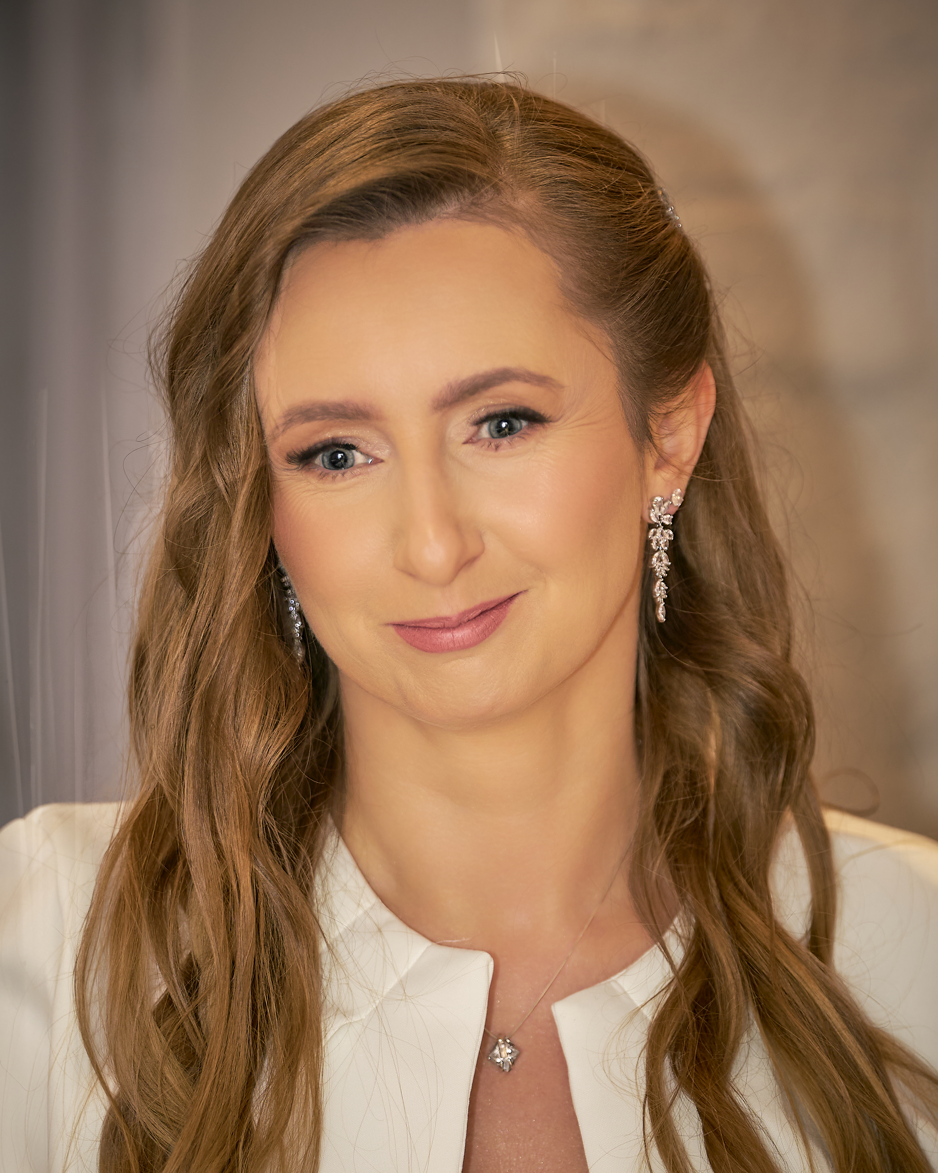 Portret wykonany obiektywem Sigma 135 mm f/1.4 DG DN Art przy przysłonie f/1.4 – naturalna separacja tła i miękka plastyka obrazu.